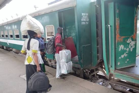 NRC, NSCDC foil railway vandalism attempt, recover nine cylinders in Osun
